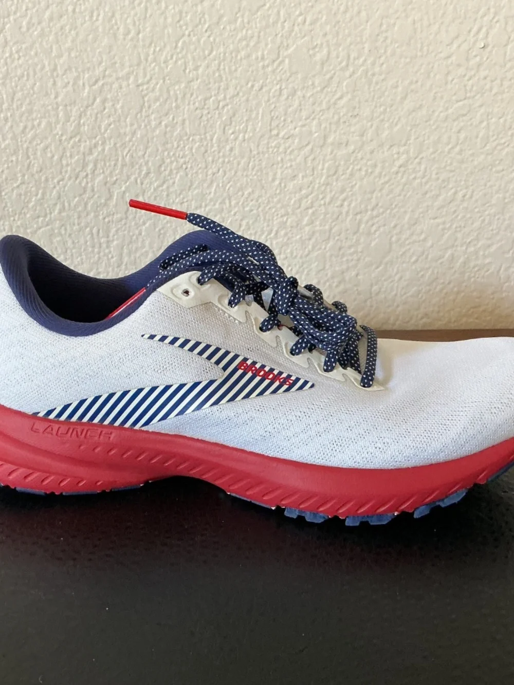 Brooks Women Launch 7 USA Stars And Stripes Running Shoe 1203221D66 Size 6.5